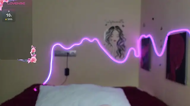 AliceHaris online show from November 5, 2025, 3:17 am