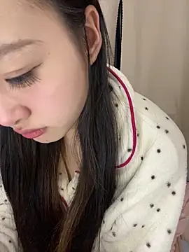 Snapshot of MengMeng0515 chatting on April 24, 2026, 9:45 am MengMeng0515 online show from April 24, 2026, 9:45 am