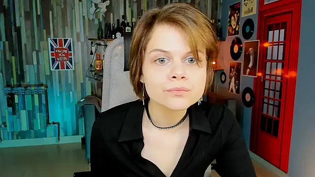 EllieMurler online show from December 14, 2025, 1:27 pm