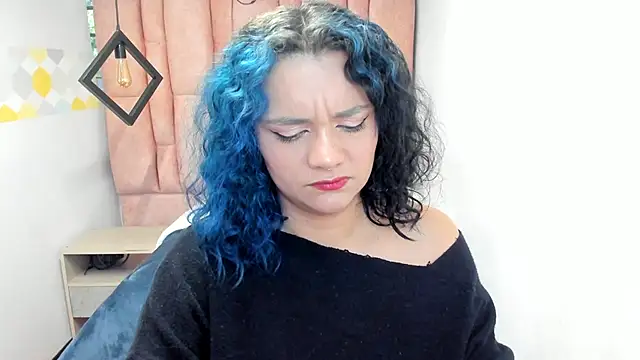 Kiara Cruz   online show from October 17, 2025, 8:33 pm