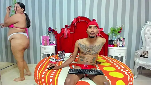 CaroyAndy online show from May 3, 2026, 12:44 pm