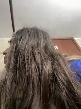 Snapshot of Bella__Lane chatting on February 27, 2026, 12:21 am Bella Lane online show from February 27, 2026, 12:21 am