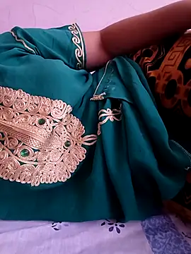 Mroma89six online show from November 20, 2025, 2:17 pm