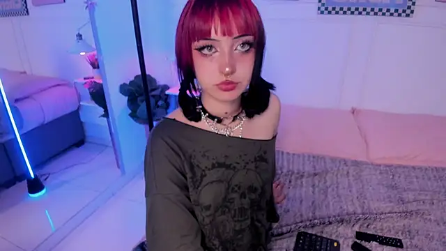 Zoe Lynch  online show from February 24, 2026, 11:30 am