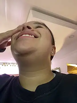 Zoey thompson online show from March 18, 2026, 7:28 pm