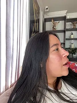 Zoey thompson online show from March 19, 2026, 7:29 pm