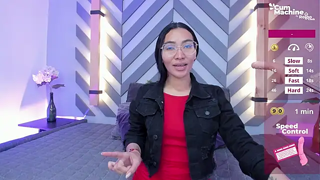 lucyy liiuu online show from October 3, 2025, 1:08 pm