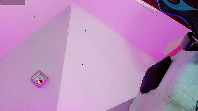 baby rous online show from November 15, 2025, 1:18 pm