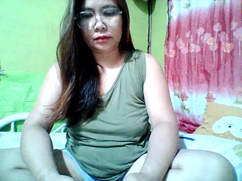 Snapshot of Bianca0516 chatting on May 5, 2026, 11:51 am Bianca0516 online show from May 5, 2026, 11:51 am