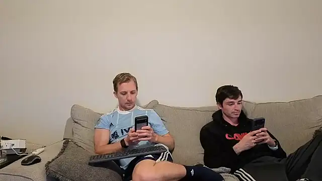 Snapshot of Drakerileyxxx chatting on March 29, 2026, 2:44 am Drakerileyxxx online show from March 29, 2026, 2:44 am