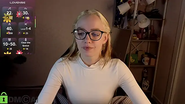 Snapshot of R0cket_bunny chatting on April 13, 2026, 1:00 am R0cket bunny online show from April 13, 2026, 1:00 am