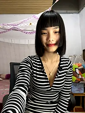 Snapshot of andymi1 chatting on October 21, 2025, 3:02 pm andymi1 online show from October 21, 2025, 3:02 pm