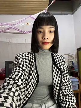 Snapshot of andymi1 chatting on October 24, 2025, 2:19 am andymi1 online show from October 24, 2025, 2:19 am