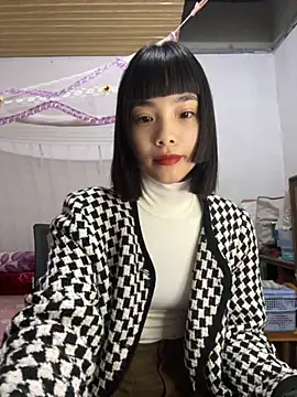 Snapshot of andymi1 chatting on October 25, 2025, 2:52 am andymi1 online show from October 25, 2025, 2:52 am