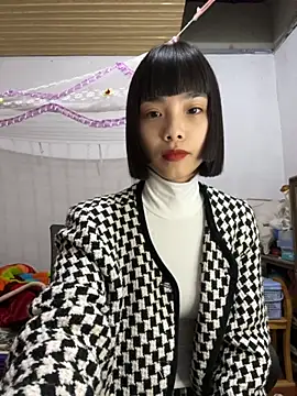 Snapshot of andymi1 chatting on November 3, 2025, 1:51 am andymi1 online show from November 3, 2025, 1:51 am