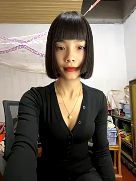 Snapshot of andymi1 chatting on November 9, 2025, 2:32 am andymi1 online show from November 9, 2025, 2:32 am