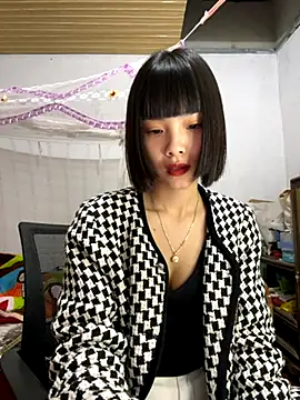 Snapshot of andymi1 chatting on November 11, 2025, 2:11 am andymi1 online show from November 11, 2025, 2:11 am