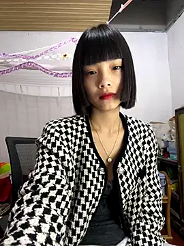 Snapshot of andymi1 chatting on November 15, 2025, 2:20 am andymi1 online show from November 15, 2025, 2:20 am