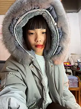 Snapshot of andymi1 chatting on November 18, 2025, 2:28 am andymi1 online show from November 18, 2025, 2:28 am