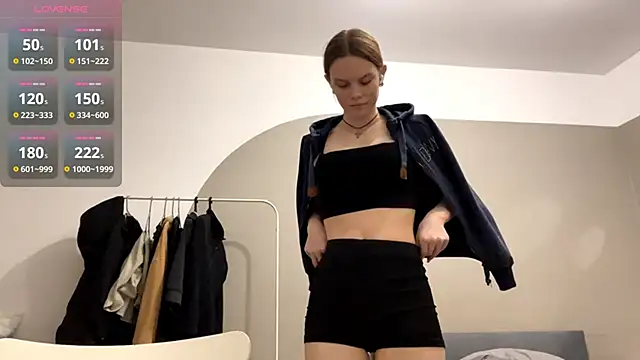 AudreyHammond online show from October 6, 2025, 1:41 pm