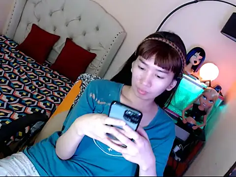 Snapshot of ShantalFoxxy_ chatting on October 23, 2025, 12:59 pm ShantalFoxxy online show from October 23, 2025, 12:59 pm