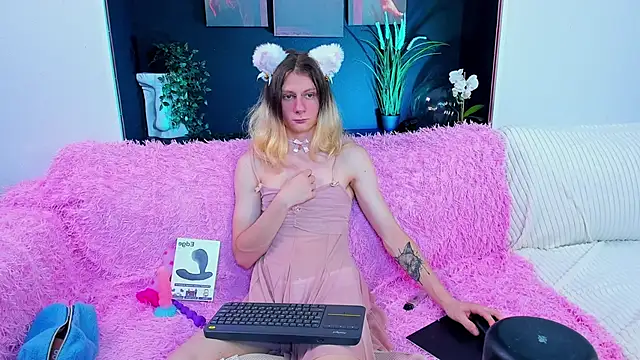 kitsuhii online show from October 11, 2025, 2:59 pm