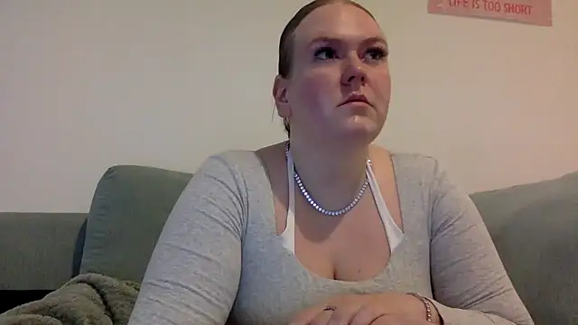 gracelovesxx online show from January 7, 2026, 10:40 am