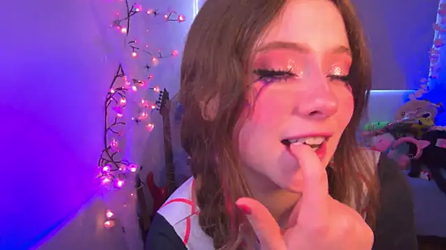 Snapshot of Lil_bela chatting on December 3, 2025, 11:52 am Lil bela online show from December 3, 2025, 11:52 am