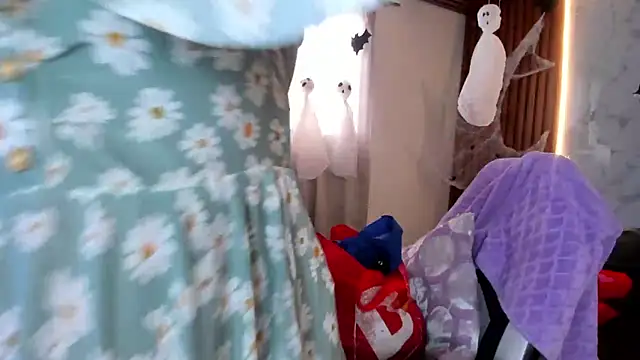 Snapshot of shasha_bloom chatting on October 26, 2025, 4:13 pm shasha bloom online show from October 26, 2025, 4:13 pm