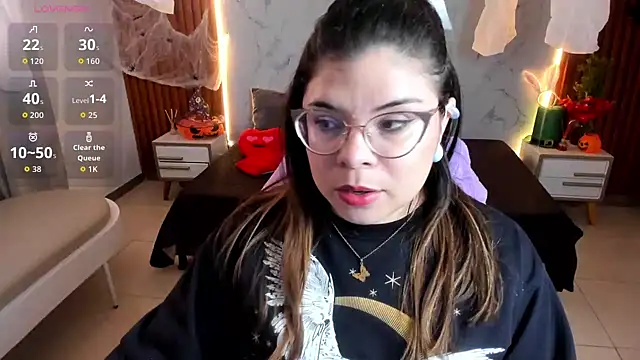 Snapshot of shasha_bloom chatting on October 28, 2025, 7:38 pm shasha bloom online show from October 28, 2025, 7:38 pm