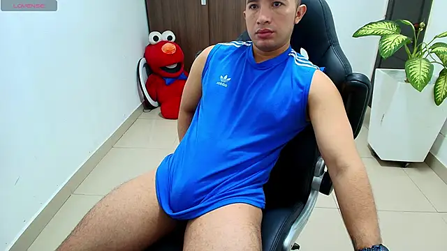 sebastian oconnor77 online show from September 18, 2025, 12:51 pm