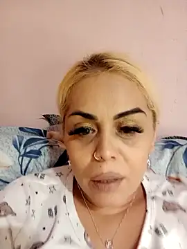 izauri2025 online show from November 17, 2025, 6:46 pm