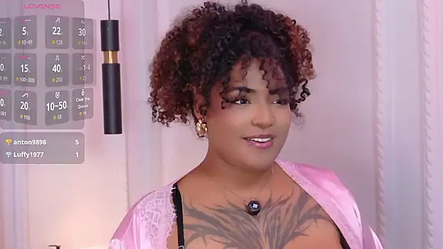 Cristal-Jonnes online show from March 25, 2026, 4:40 am