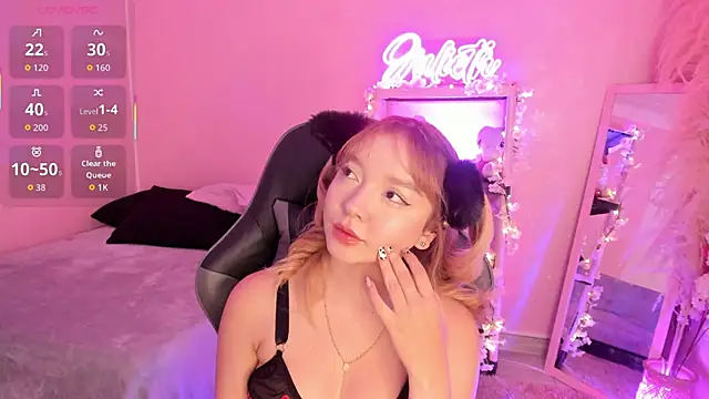 JuliethMoss online show from February 25, 2026, 8:40 pm