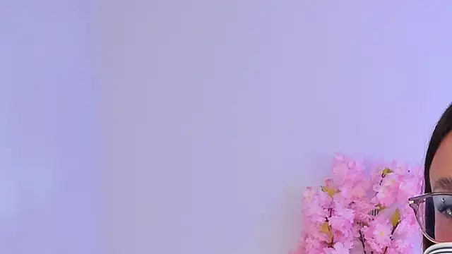 maily zanss online show from December 13, 2025, 7:53 pm