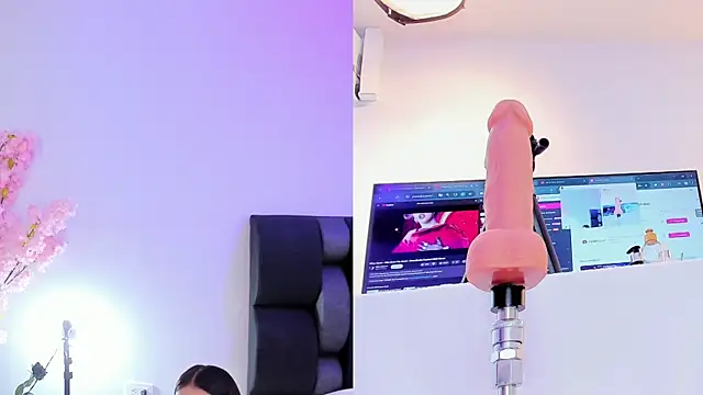 maily zanss online show from February 4, 2026, 7:42 pm