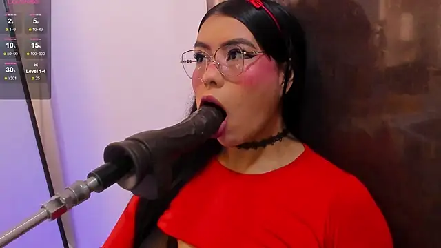 pocahontas lantina online show from April 18, 2026, 3:54 am