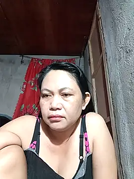 Everleigh mom online show from September 17, 2025, 7:48 pm