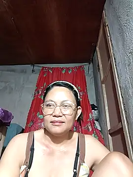 Everleigh mom online show from September 18, 2025, 7:54 am