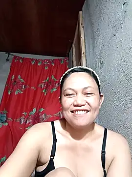 Everleigh mom online show from September 28, 2025, 7:58 am