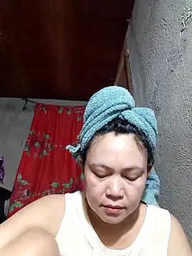 Everleigh mom online show from October 3, 2025, 2:30 am