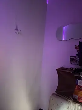 alandelrey57 online show from December 21, 2025, 10:39 pm