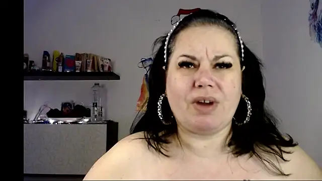 andreea2011 online show from December 17, 2025, 7:14 am