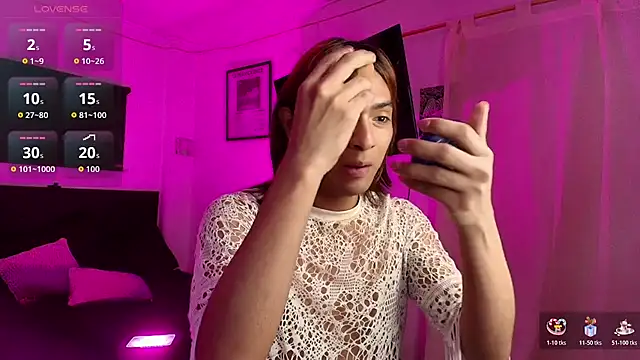 imgerver online show from October 24, 2025, 1:18 pm