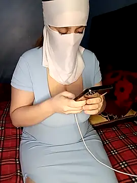 Snapshot of Lamia_Queen_ chatting on November 26, 2025, 5:25 pm Lamia Queen online show from November 26, 2025, 5:25 pm