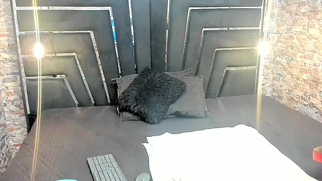 ALYANNA HOT  online show from November 23, 2025, 12:49 pm