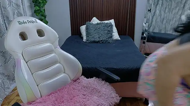 kataleya 29 online show from February 10, 2026, 1:15 pm