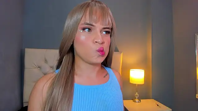 OrianaSaenz  online show from February 5, 2026, 8:35 pm