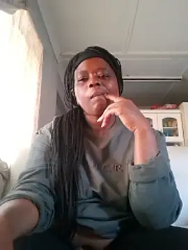 cairococo online show from January 17, 2026, 4:33 pm