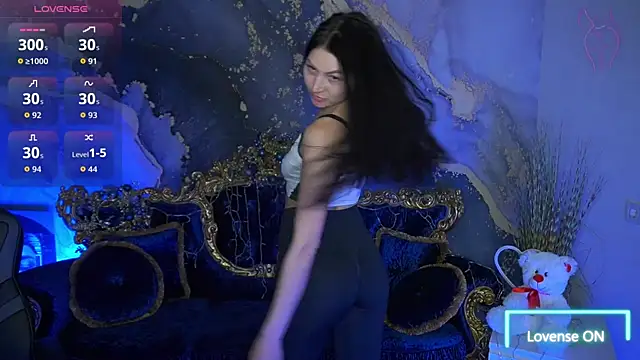 Snapshot of EliseVelour chatting on March 4, 2026, 1:39 pm EliseVelour online show from March 4, 2026, 1:39 pm